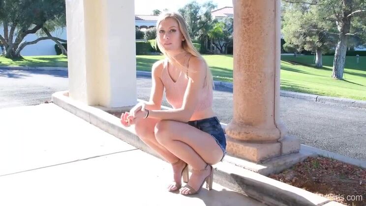 Jenni's Juicy Squirt Adventure 1