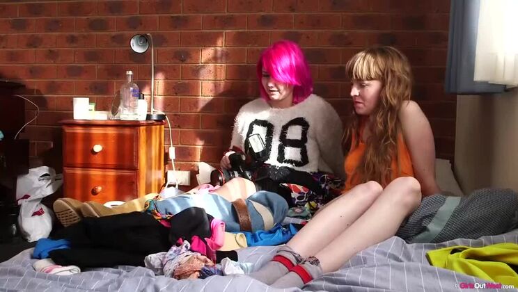 Redhead Pia & Brunette Noelle - Backstage Piss Fest