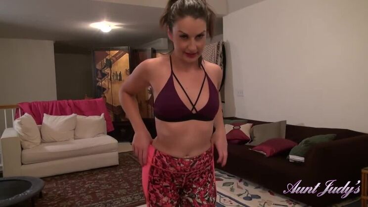 Aunt Cindy's Sultry POV Blowjob
