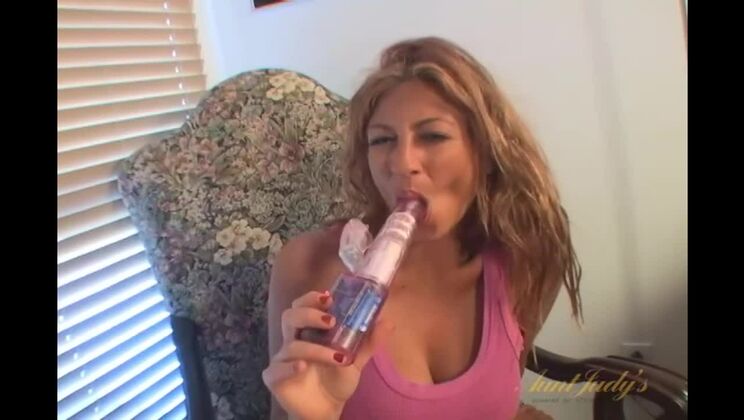 Lucky's Enormous Breasts Jiggle During Masturbation