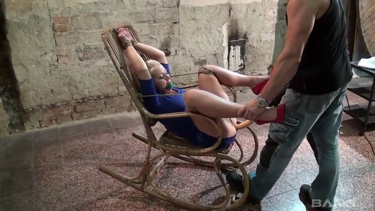 Melanie Crush Enjoys BDSM Fucking Machine Action