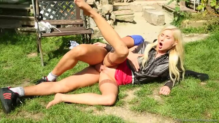 Vanessa Takes a Sultry Sun Bath