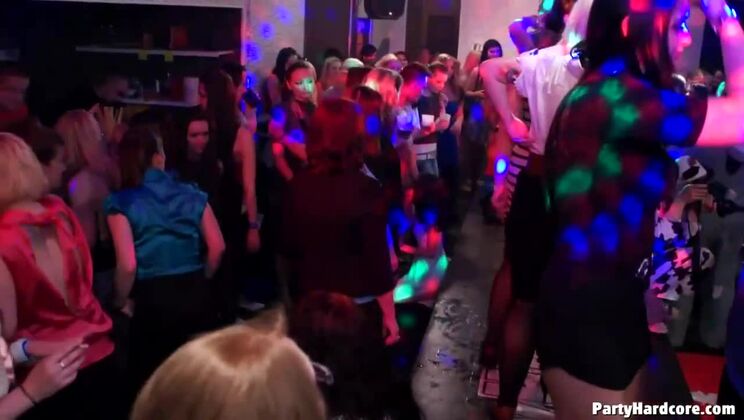 Wild Party Frenzy Vol. 71 - Cam 1