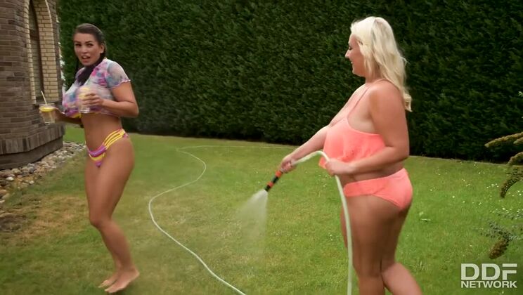 Hose Hotties: Chloe Lamour And Krystal Swift
