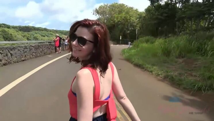 Ride Me Crazy: Emma's Car Footjob in Hawaii!