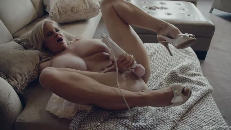 Kelly Madison's Vibrating Pleasure