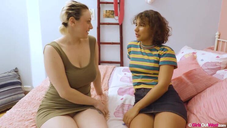 Inked Lesbians Ivory Mae & Rubi Valentine Get Naughty