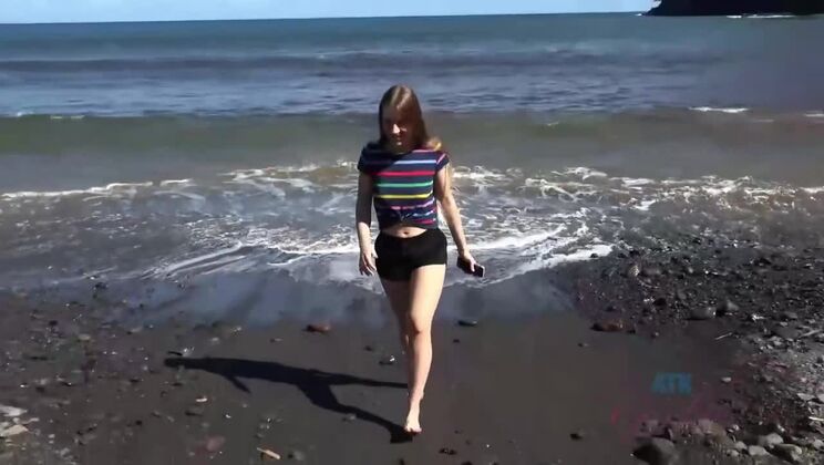 Road to Hana with Horny Niki Snow