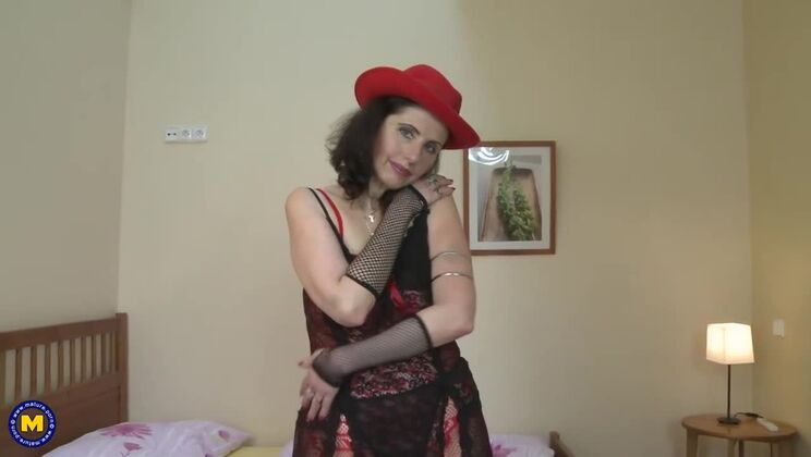 Hairy Mature Housewife Darlena Plays with Her Sexy Pussy