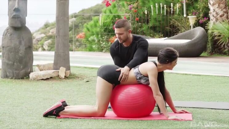 Lavana Lou's Anal Adventure on the Exercise Ball