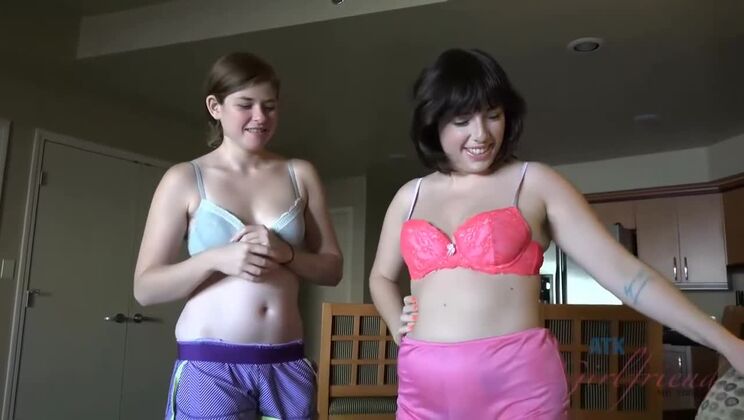 Lesbian Brunettes Lara and Simone Get Creampied