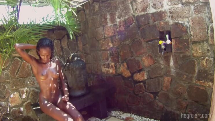 Valerie's Sultry Outdoor Shave and Play