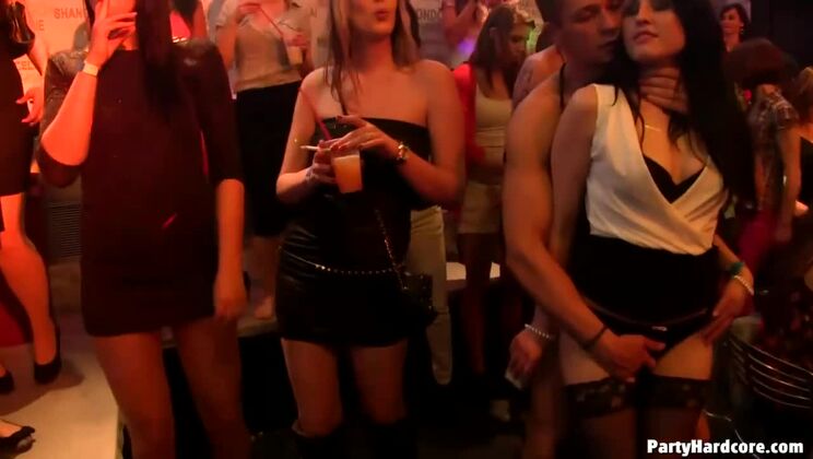 Wild PartyGirls Gone Wild Vol. 10 - Hot Edit