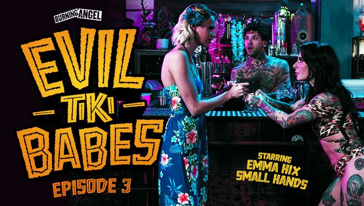 Bikini Blonde Blowjobs: Emma Hix and Small Hands