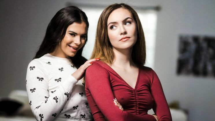 Sexy College Girls Get Scrambled