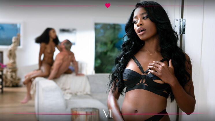 Threesome Frenzy: Interracial Lesbians Unleashed