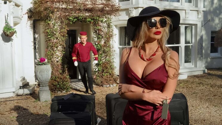 Bellhop Bang: Blonde and Busty
