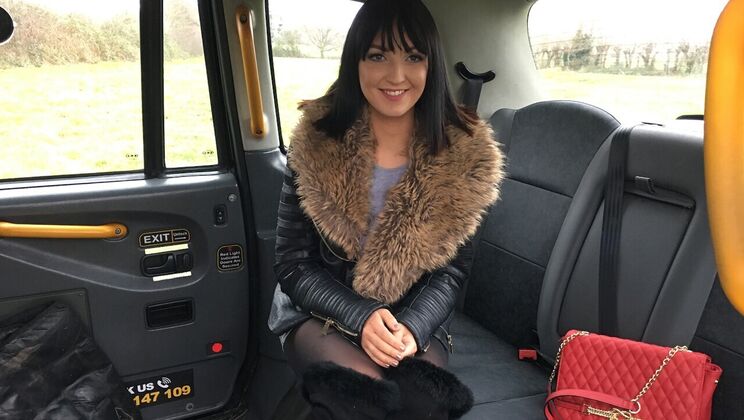 Cheating Brunette Girlfriend Gets Fucked in Taxi