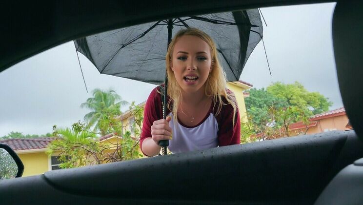 Blonde Bombshell's Car Blowjob