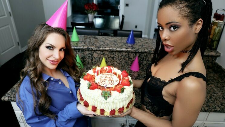 Happy 10th Blowjob Bash with Kira and Kimmy