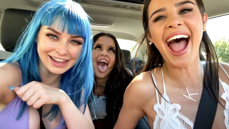 Lesbians in Heat: Jewelz and Kylie's Adventure