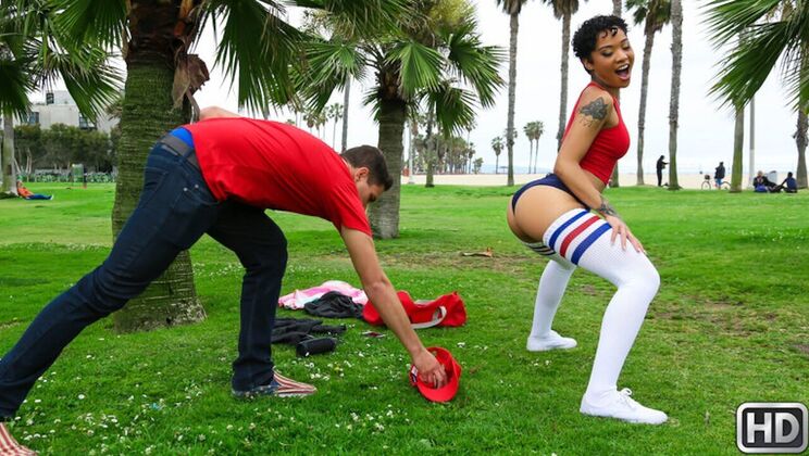 Asian Amateur Outdoor Fuck