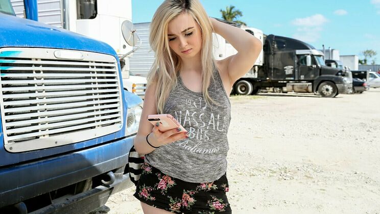 Blonde Teen Has Sex for Car Ride