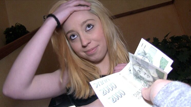 Innocent Teen's First Cash Blowjob Experience