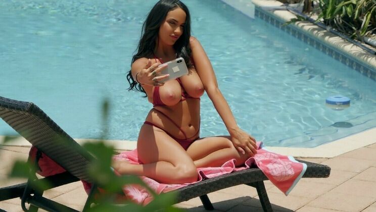 Sofi's Sizzling Blowjob by the Pool