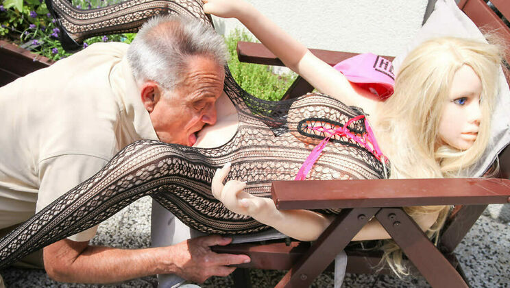 Dolly Gets Fucked by Dirty Old Gunther