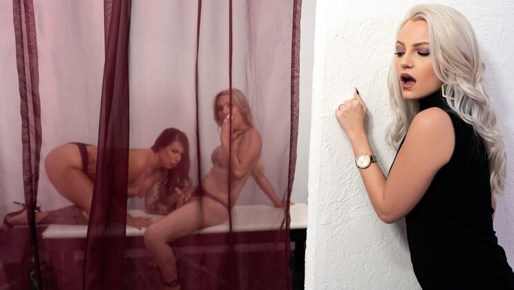 Bombshell Blondes Break the Rules