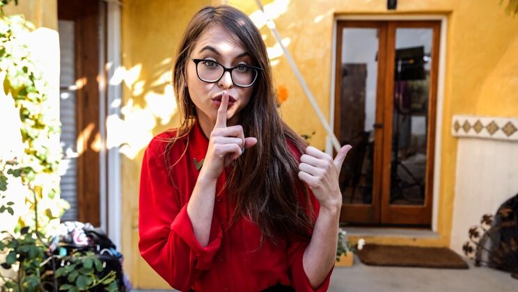 Tattooed Brunette Gets Undercover