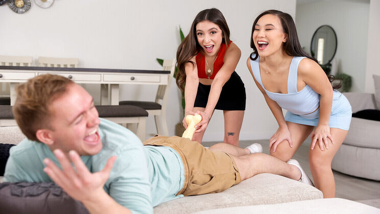 Sucking Stepsis's Favorite Hobby - S26:E11