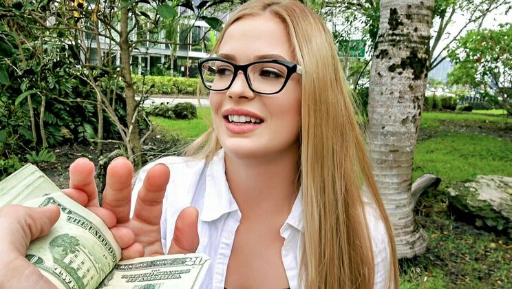Outdoor Curves: Sloan Harper Fucks Hard