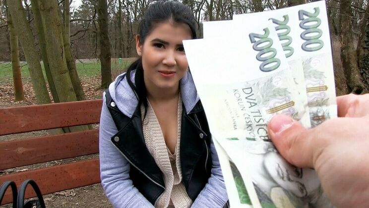 Naive Co-ed Creates Homemade Sex Video
