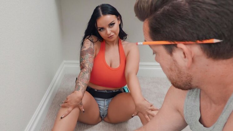 Fucked by My Tattooed Stepdaddy