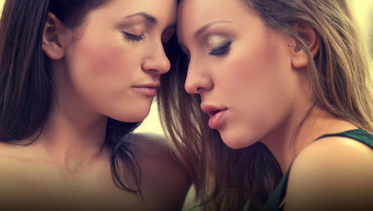 Peeping on Horny Lesbians