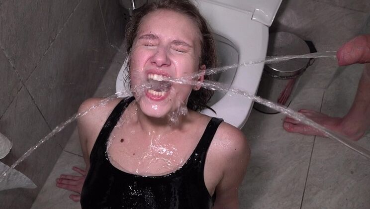 Wet & Wild: Anastasia Mistress Takes on 3 Big Cocks
