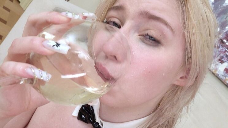 18-year-old Kira Viburn, a hot teen, experiences her first DPP gangbang with 5 massive cocks: ATM, ATP, deepthroat facefucking, and humiliation. EKS087