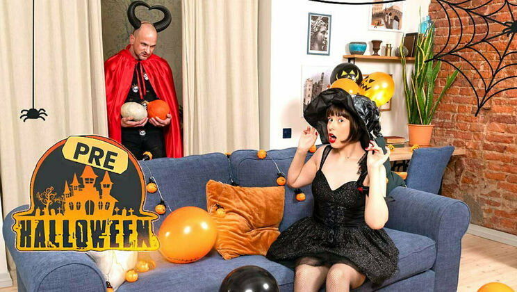 Spooky Blowjob Before Halloween