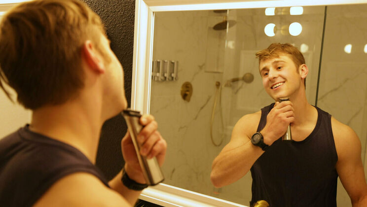 Brock Fisher Shaves His Blonde Hair Before Fucking Jasmine Wilde!