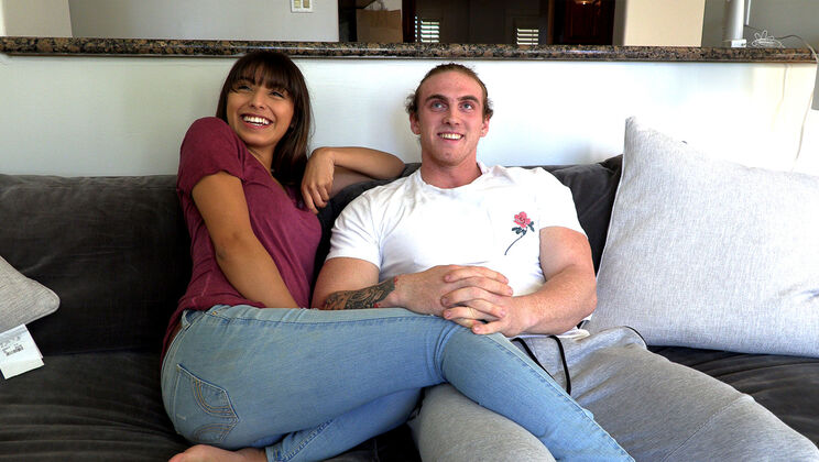 Dustin Reynolds Hits It Hard with Vanessa Ortiz