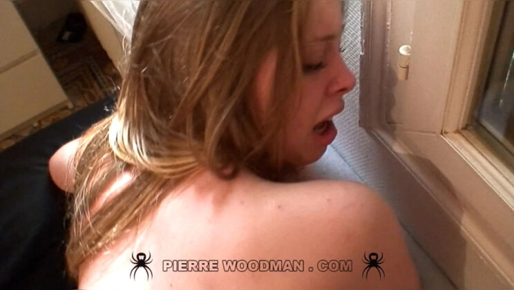 Holly Viya's Big Tits Blowjob Bonanza
