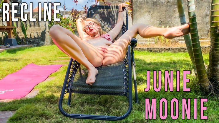Junie Moonie's Reclined Retreat