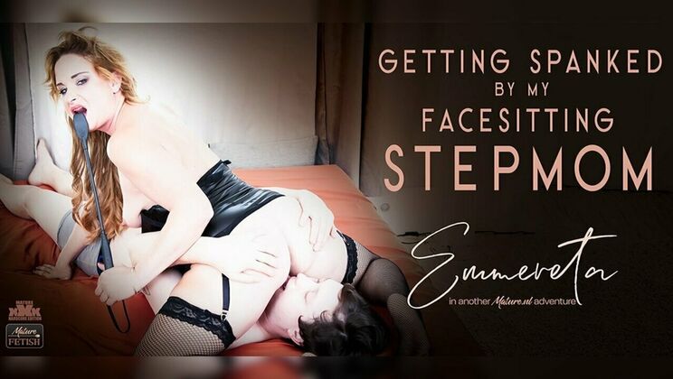 Czech StepmILF Emmereta's Face Sitting Fun