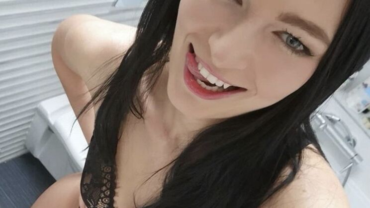 Leanne Lace Gets a Visit - POV Sex Dream