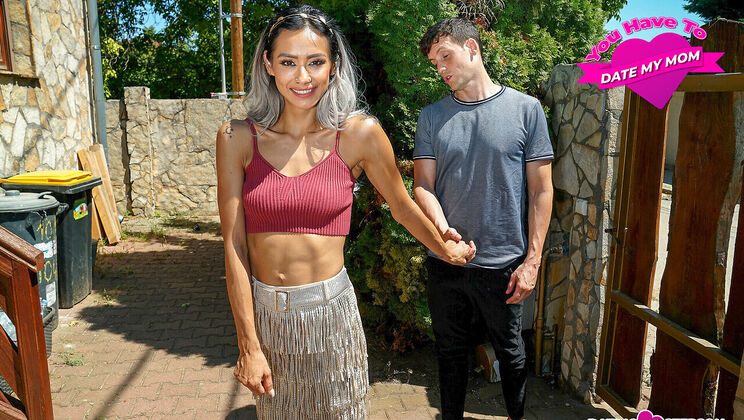  Mourinho's Stepson Stretches His StepMom,Veronica 