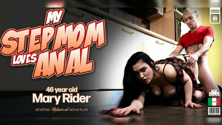 Hot Stepmom Mary Rider Gets Anal Fucked in Kitchen by Benny Banana