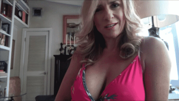 Kenzie Foxx’s Big Butts Bounce On Stepson’s Cock