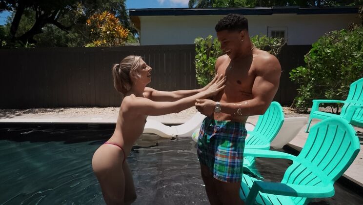 Amateur Outdoor Anal Blowjob with Blonde Cheerleader